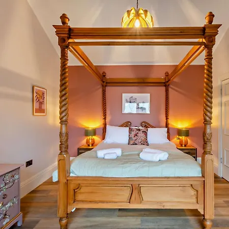 8 Bed In 94323 *