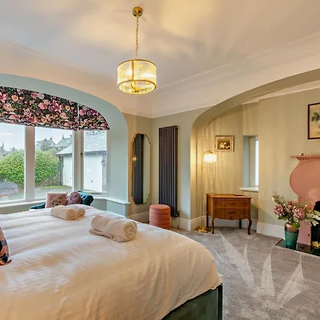 8 Bed In 94323 *