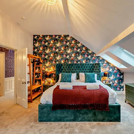 8 Bed In 94323 * Settle