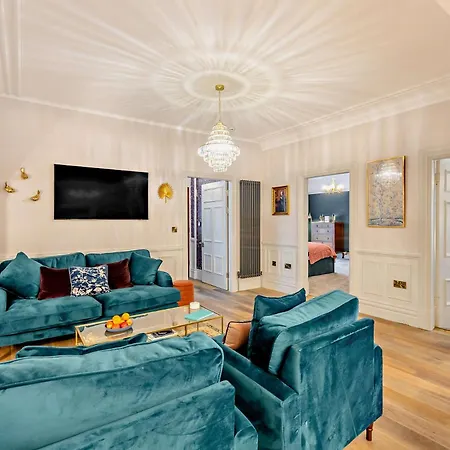 8 Bed In 94323 *