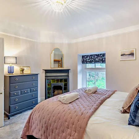 8 Bed In 94323 Settle