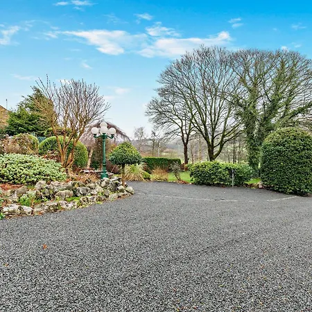 8 Bed In 94323 Settle